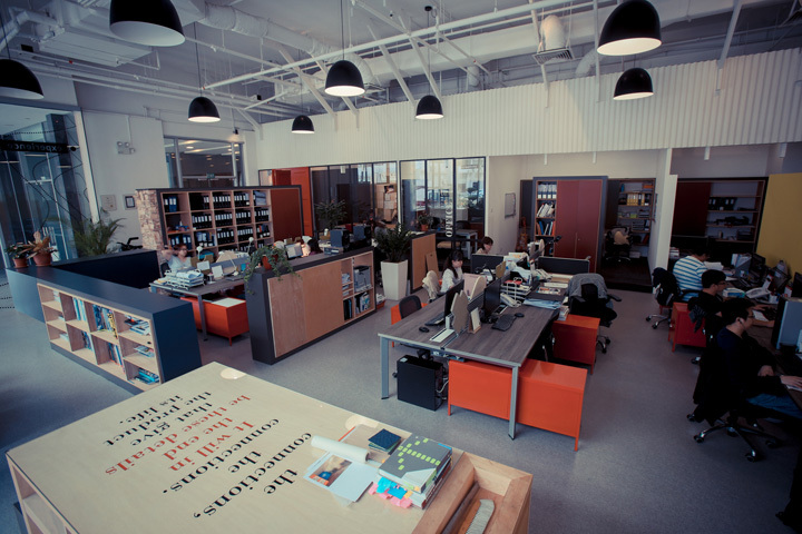 <span style="font-weight: bold;">Контакты</span>